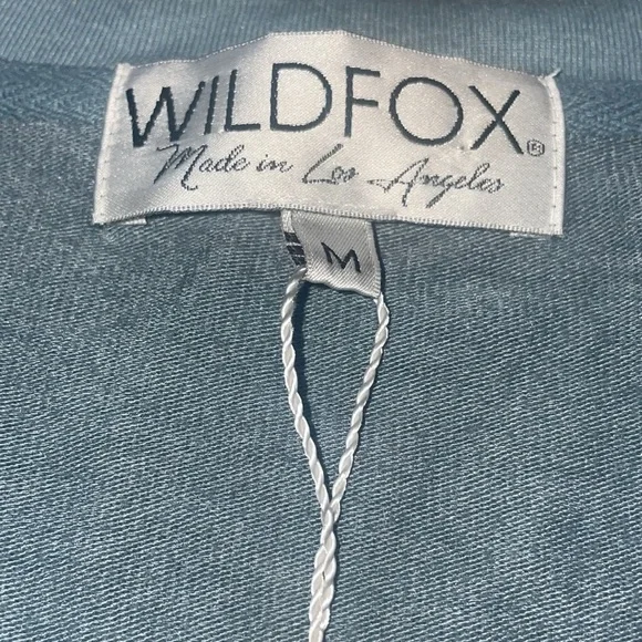 🦊💋 WILDFOX Single Taken Dogs V-Neck Baggy Beach Jumper Medium NWT - Picture 10 of 14